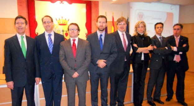 Cerca de 200 expertos, investigadores y profesionales analizan la titularidad de bienes en el extranjero y el blanqueo de capitales