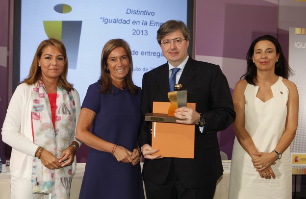 BROSETA receives the distinction “Equality in business”