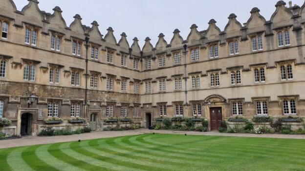 BROSETA debate sobre Inteligencia Artificial y Economía Digital en la Universidad de Oxford