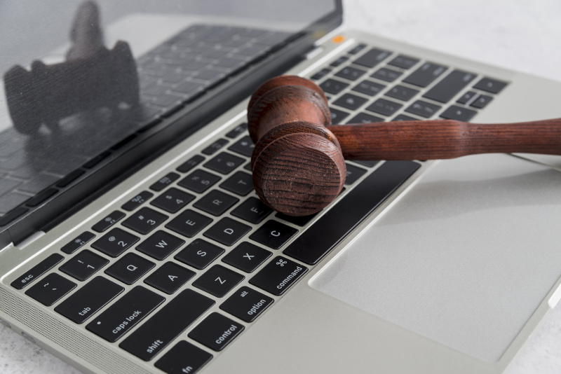 Las nuevas tecnologías en el ámbito de la Justicia y la brecha existente con la realidad en la que se opera