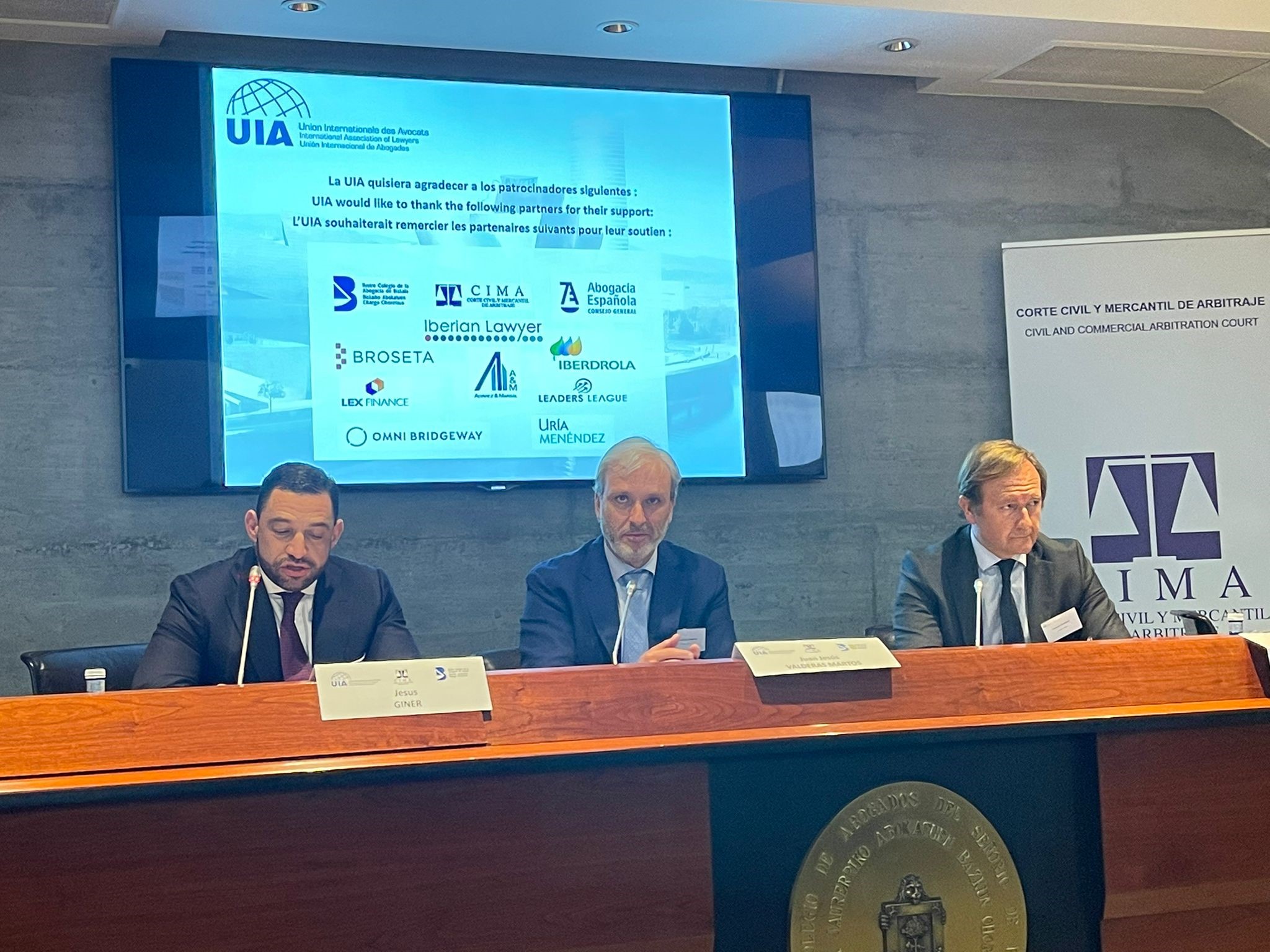 BROSETA y la UIA debaten sobre arbitraje internacional