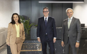 Broseta ficha a Rafael Fernández para el área de Derecho Público   